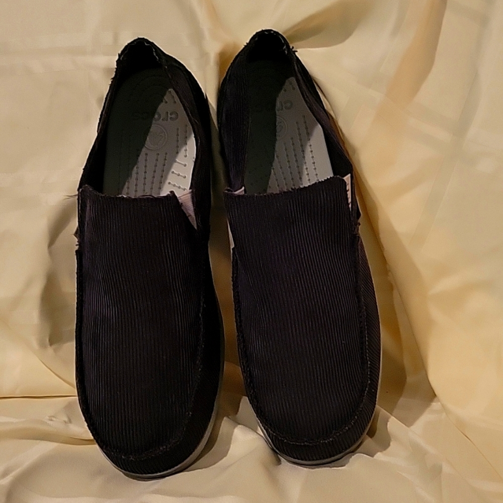 Crocs mens slip-ons navy blue corduroy material.